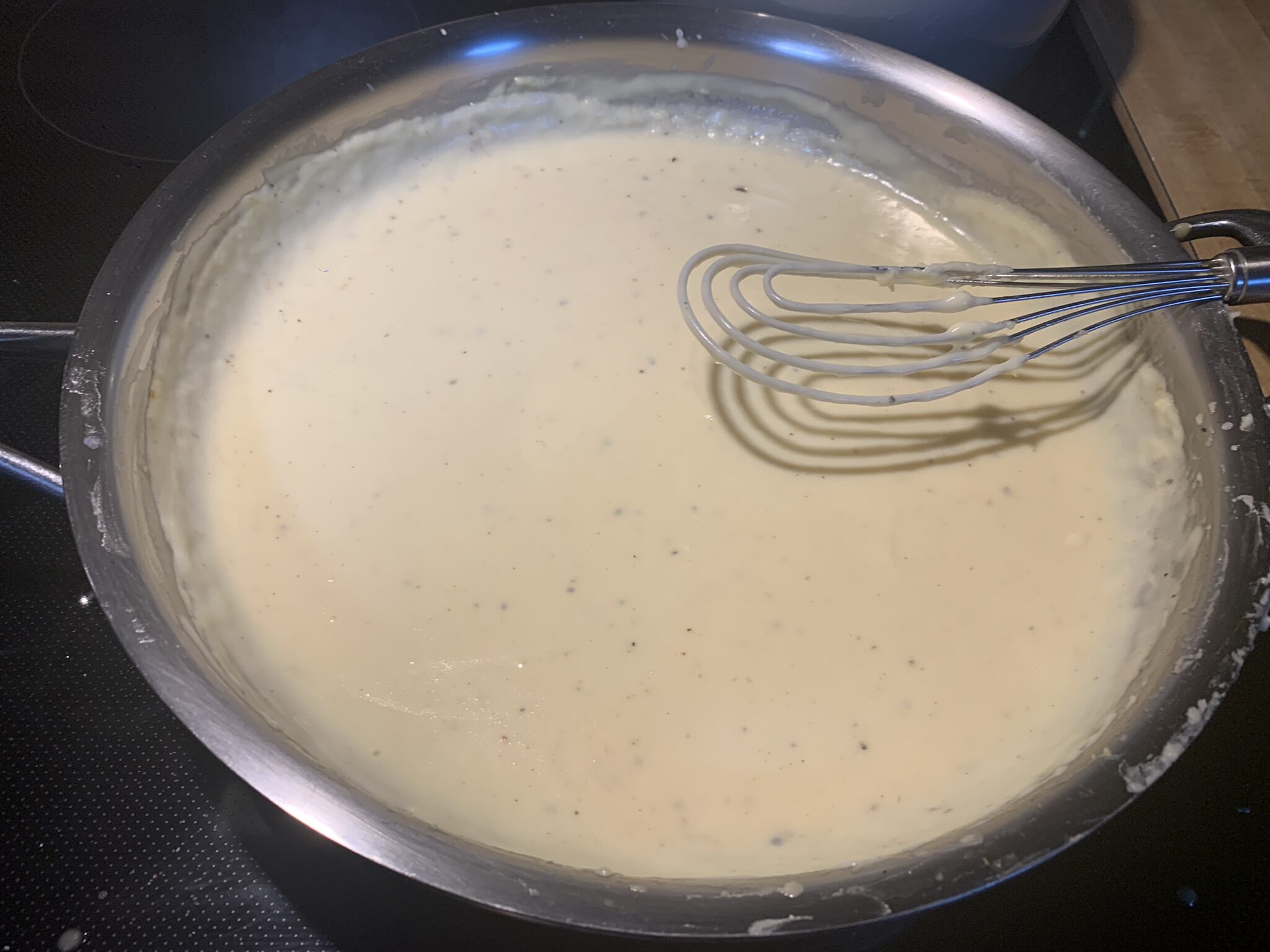 Smooth Bechamel Sauce with Nutmeg and Cayenne